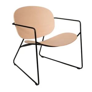 Dubové lounge křeslo Tondina s černou podnoží Must-Have